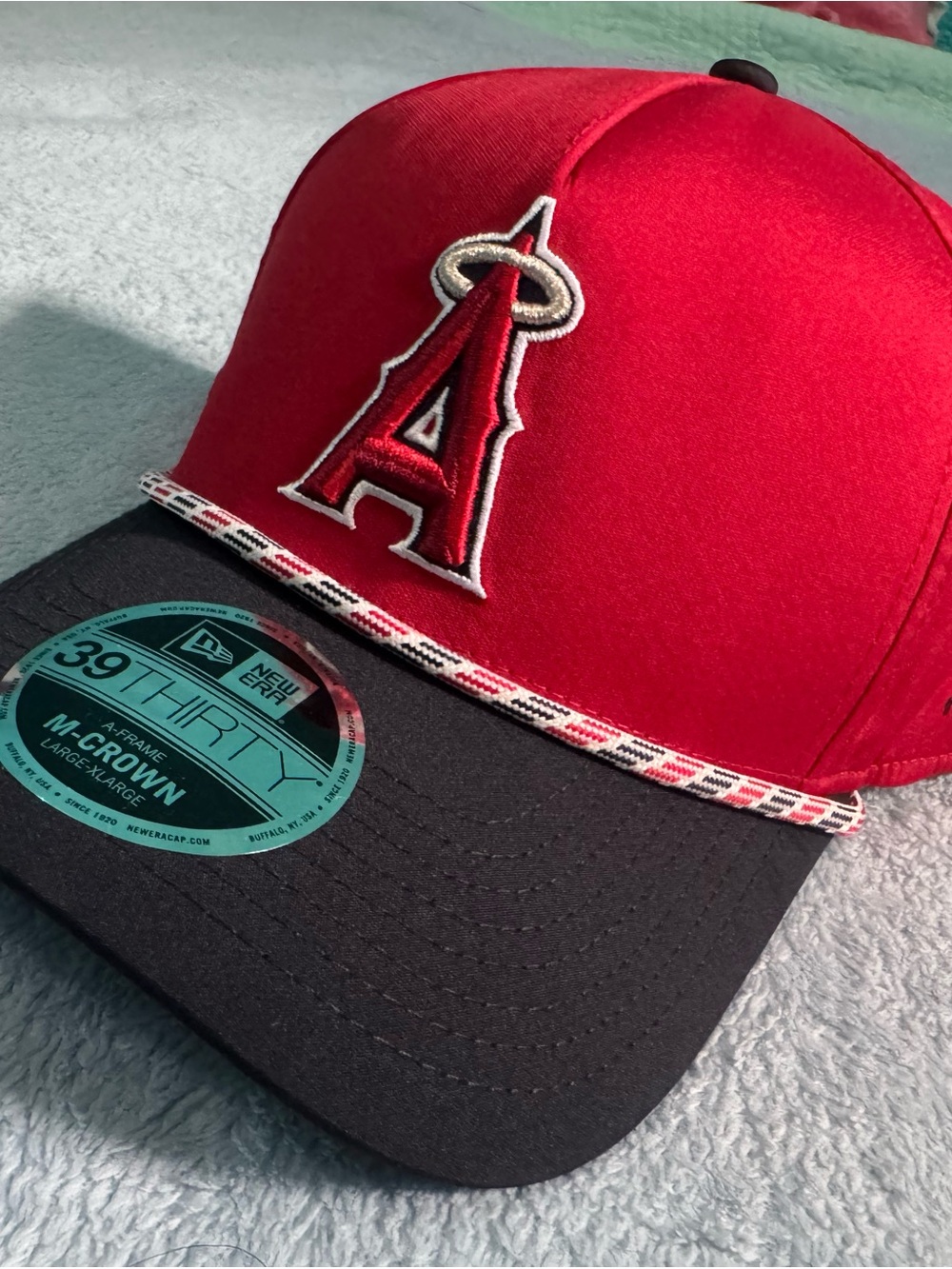 New Era Red and Black Los Angeles Angels 39THIRTY Cap with Trim